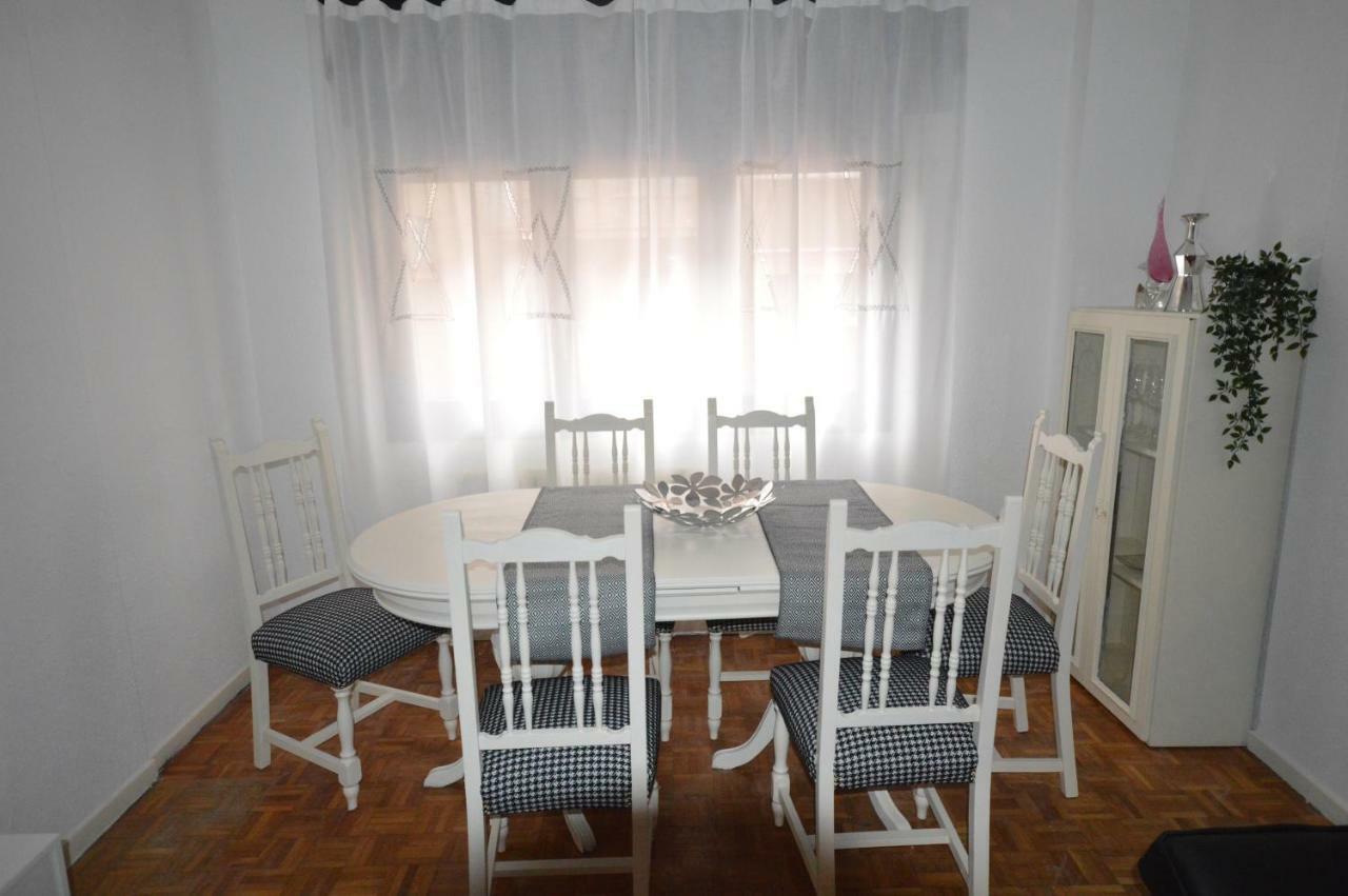 Apartamento Fleta Apartment ซาราโกซา ภายนอก รูปภาพ