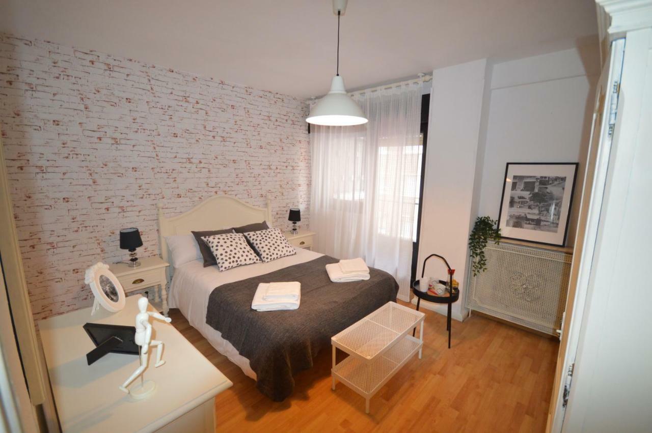 Apartamento Fleta Apartment ซาราโกซา ภายนอก รูปภาพ